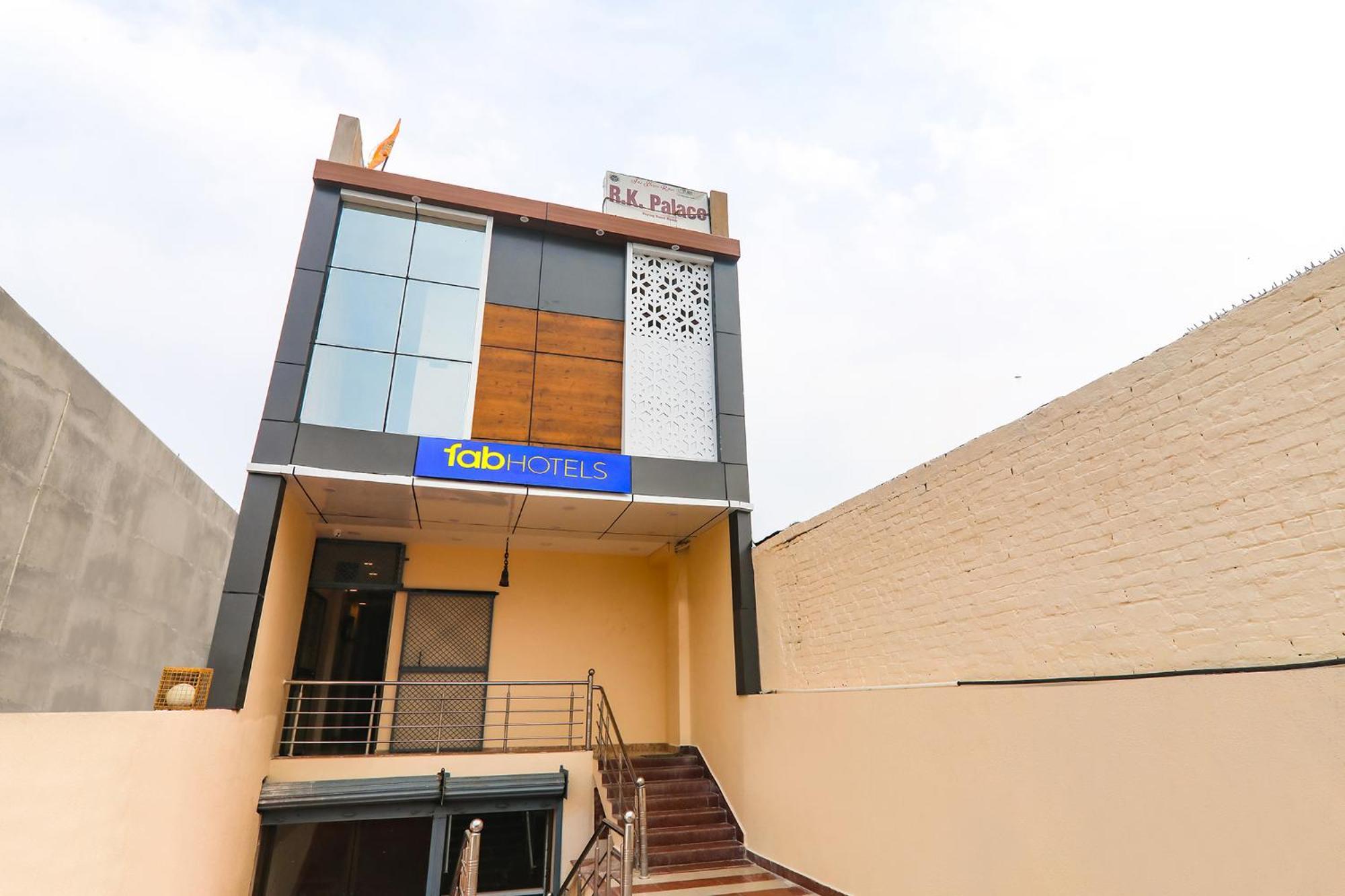 Fabhotel Rk Palace Ayodhya Eksteriør bilde