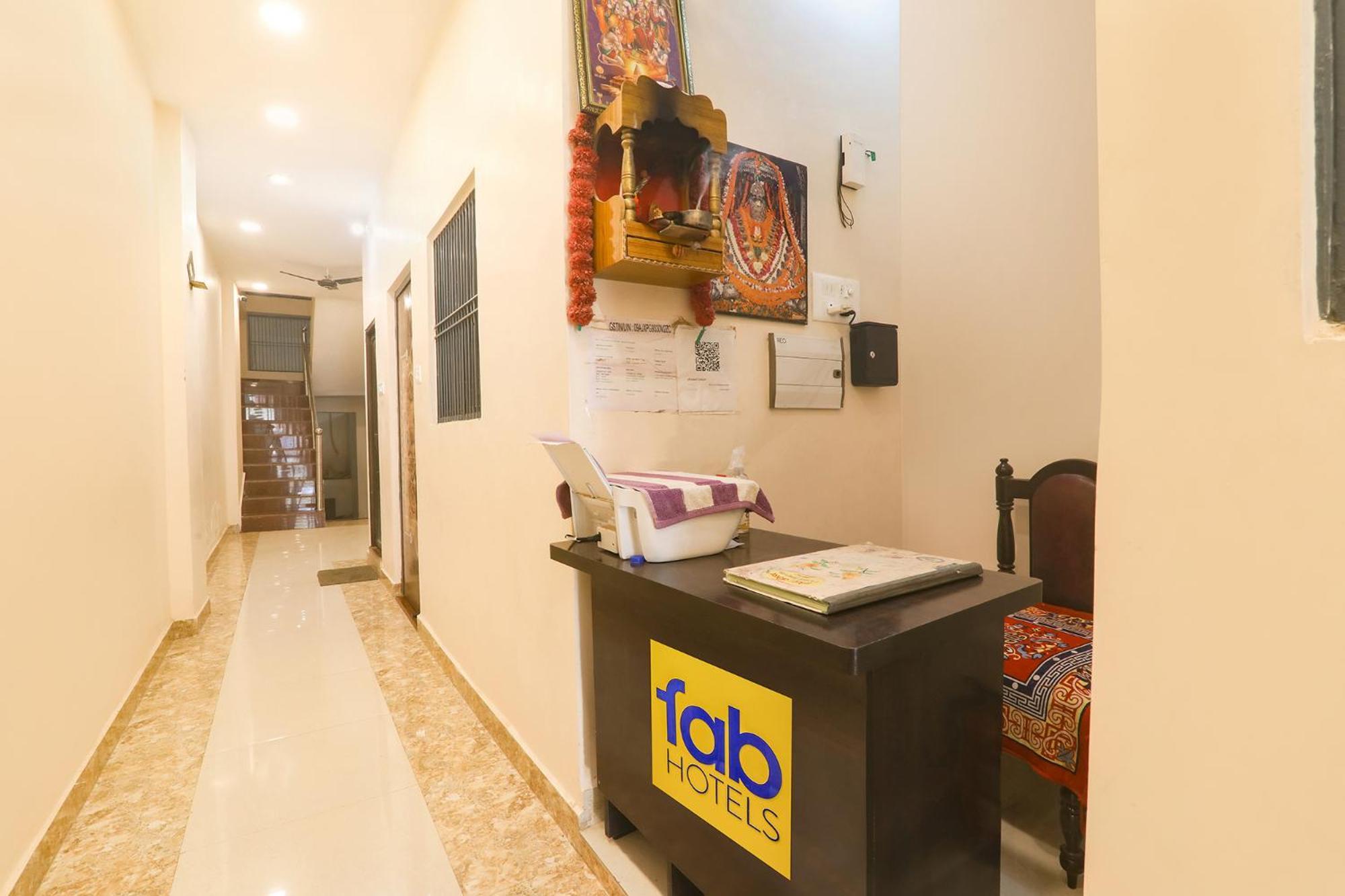 Fabhotel Rk Palace Ayodhya Eksteriør bilde
