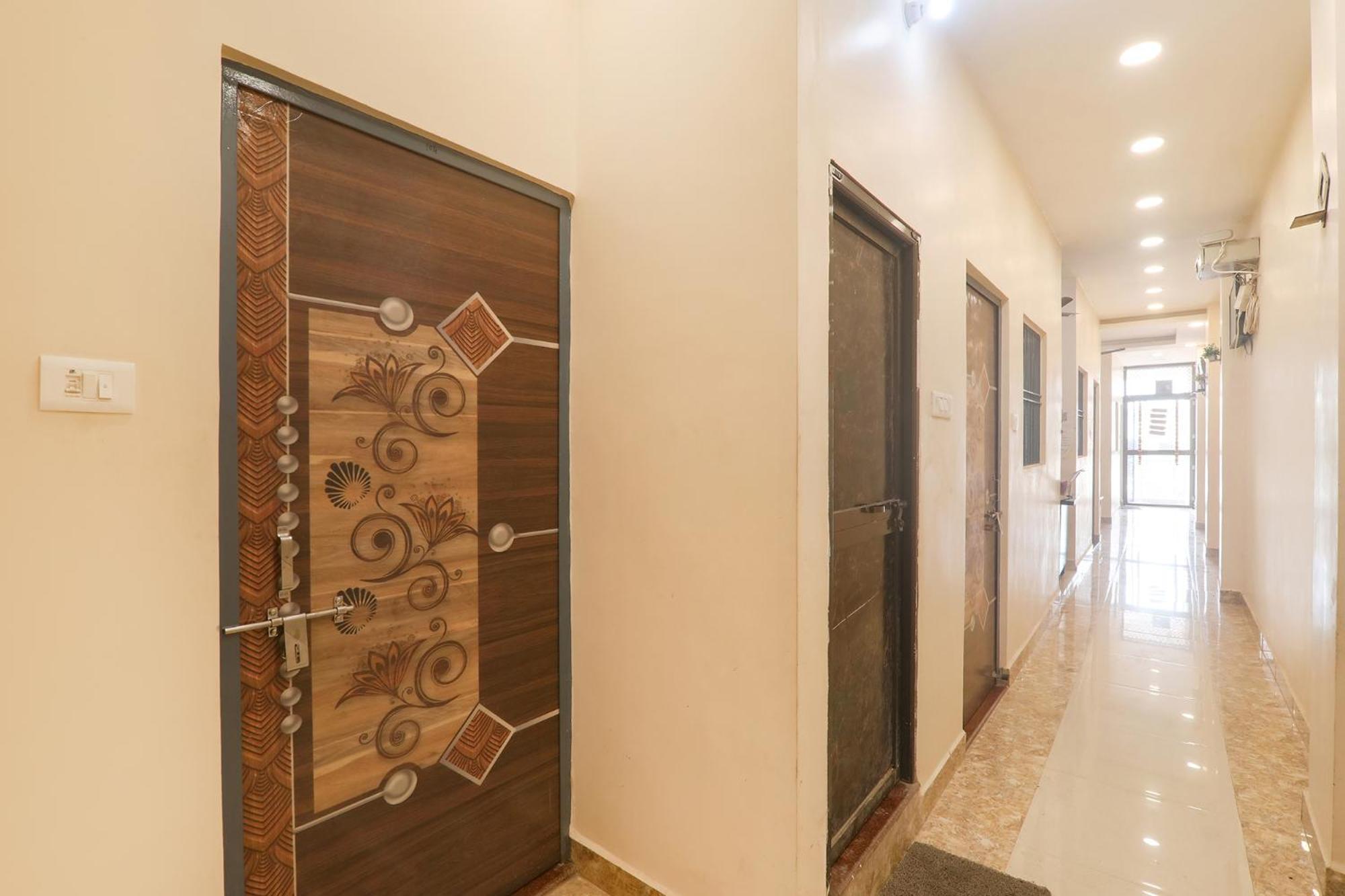Fabhotel Rk Palace Ayodhya Eksteriør bilde